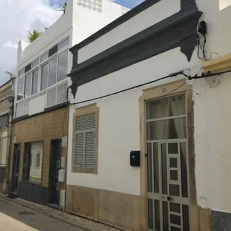 Casa Almirante Reis Holiday home