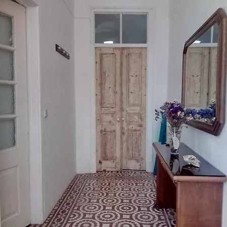 Casa Almirante Reis *